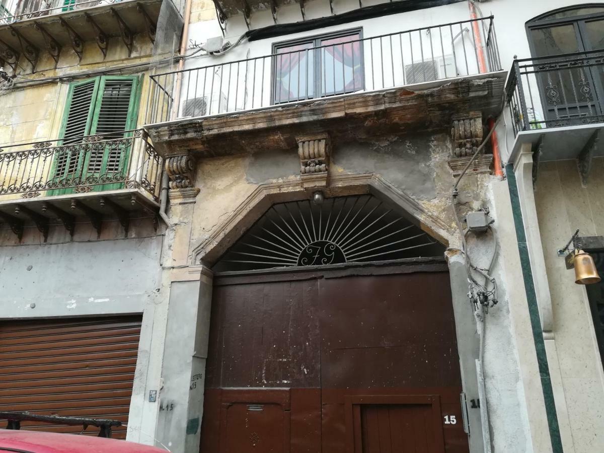 パレルモCasa In Palazzo Graffeo Erikaアパートメント エクステリア 写真